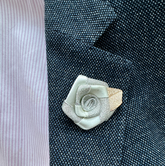 Flower Lapel By MyMerchant - White and light bronze including leaf