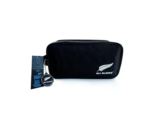 All Blacks Toilet Bag - Black + upgrade with colour keyring - BLACK