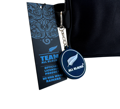 All Blacks Toilet Bag - Black + upgrade with colour keyring - NAVY